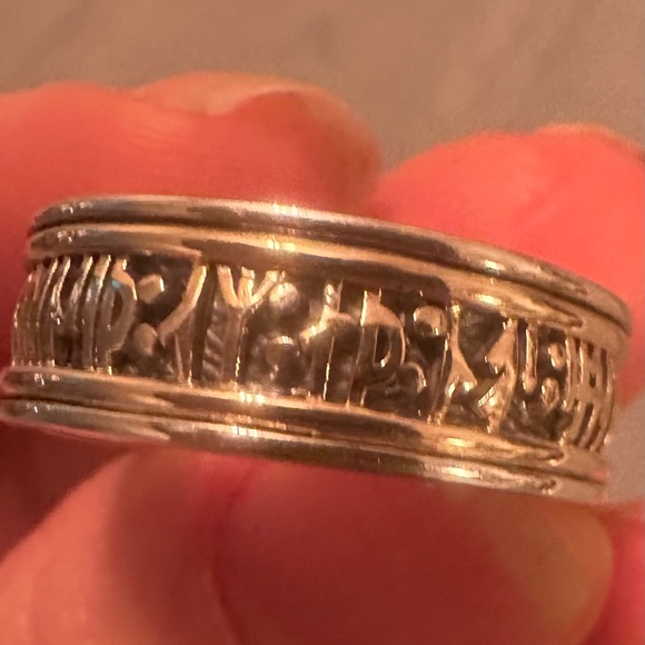 Keith Jack S/sil Oxidized + 10k Yellow Viking Rune Ring "Love conquers all; let - Picture 4 of 5